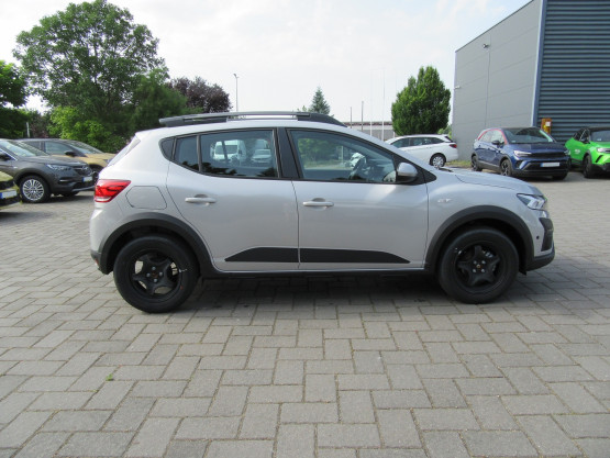 nouvelle sandero stepway expression 1.0 tce 90cv véhicule neuf