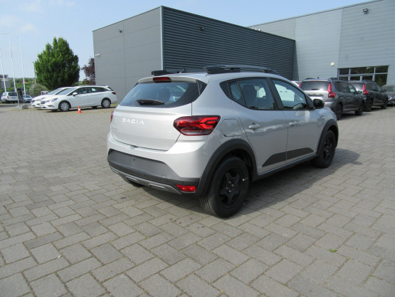 nouvelle sandero stepway expression 1.0 tce 90cv véhicule neuf