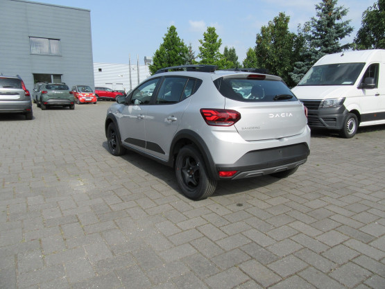 nouvelle sandero stepway expression 1.0 tce 90cv véhicule neuf