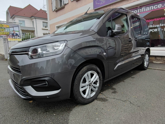 proace city verso medium executive 1.2 vvt-i 110 véhicule d'occasion